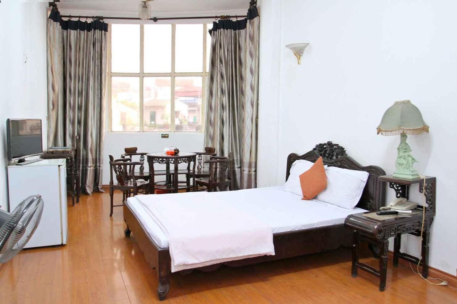 Hoang Cuong Hotel 15 Nguyen Thai Hoc Hanoï Extérieur photo