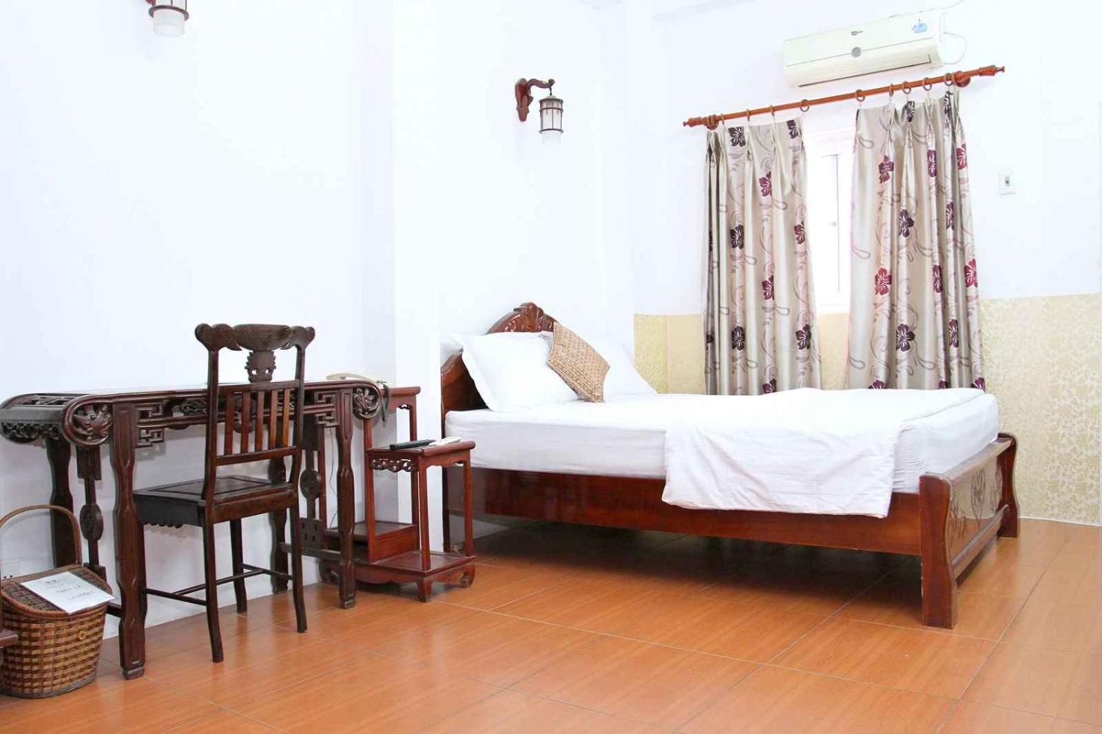 Hoang Cuong Hotel 15 Nguyen Thai Hoc Hanoï Extérieur photo